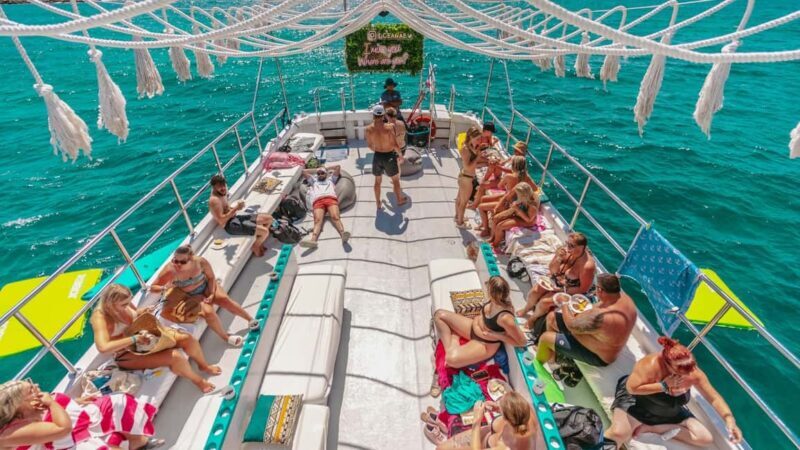 From Magaluf: Palma Bay Sightseeing Cruise with Live Music - Detailed Breakdown of the Experience