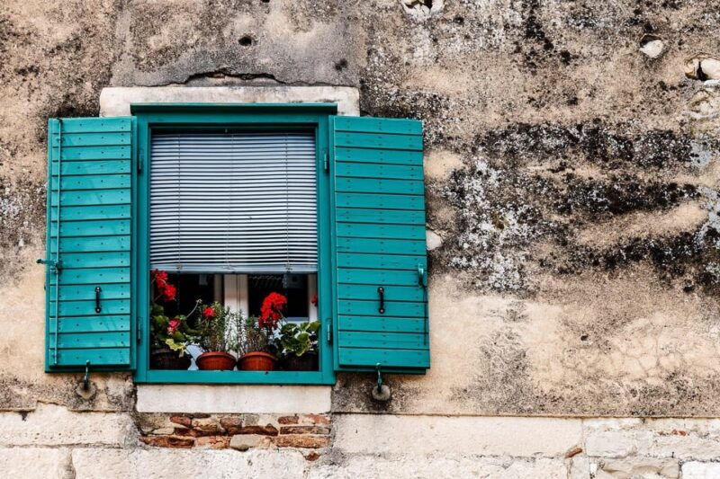 from-makarska-split-city-guided-tour-free-time