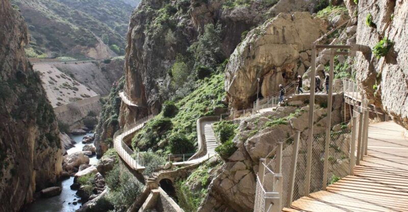 from-malaga-caminito-del-rey-and-lake-swimming-private-tour