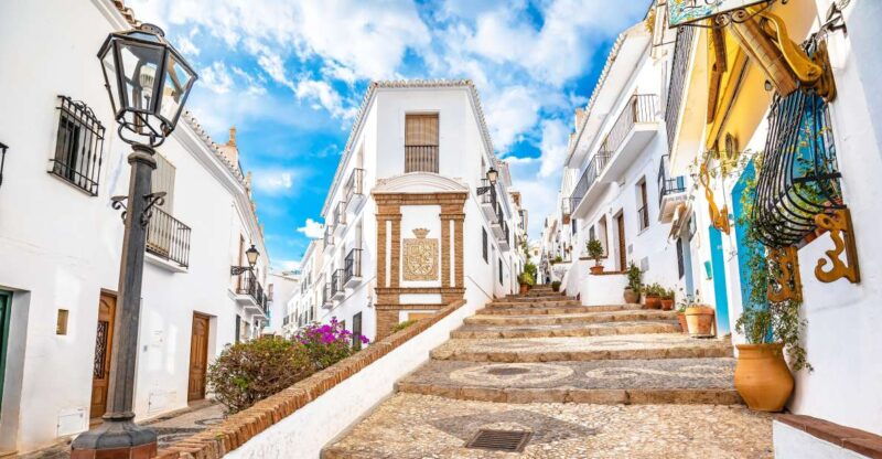 from-malaga-costa-del-sol-trip-to-nerja-frigiliana