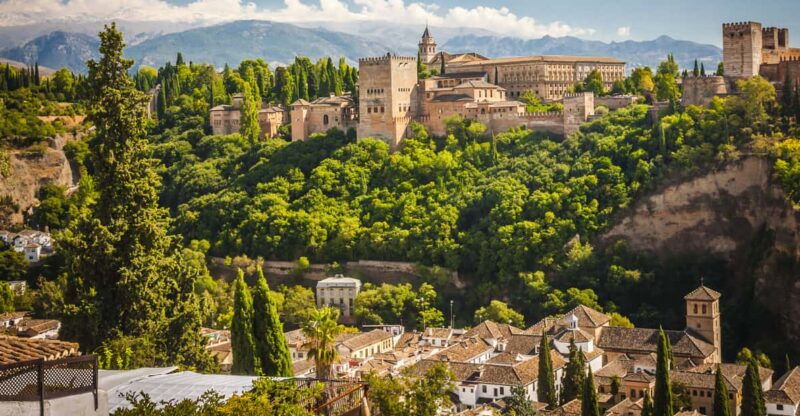 from-malaga-day-trip-to-alhambra-by-bus-with-entry-tickets