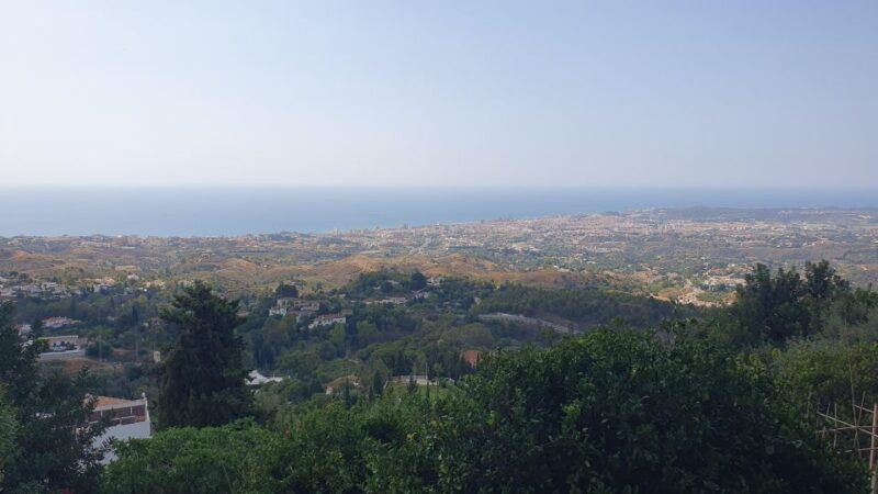 from-malaga-private-guided-tour-of-marbella-mijas-banus