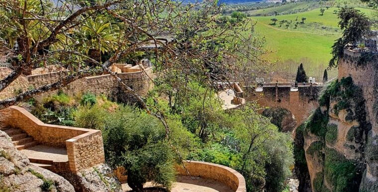 from-malaga-ronda-and-setenil-de-las-bodegas-complete-tour