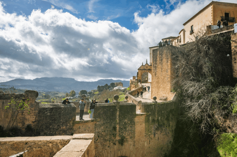 from-malaga-ronda-setenil-de-las-bodegas-guided-day-trip