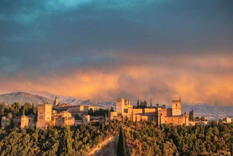 from-malaga-sunset-alhambra-tour-with-tickets