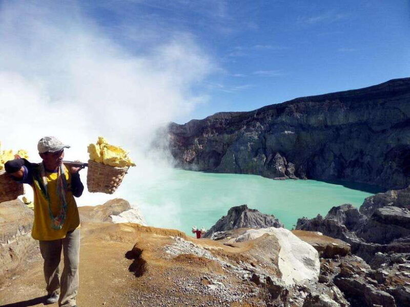 from-malang-surabaya-2-days-tour-mt-bromo-ijen-blue-flames