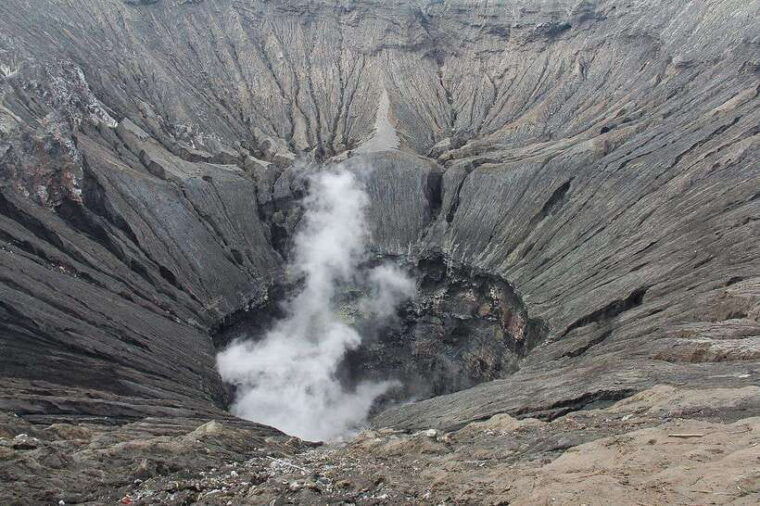 from-malang-surabaya-2-days-tour-mt-bromo-ijen-blue-flames