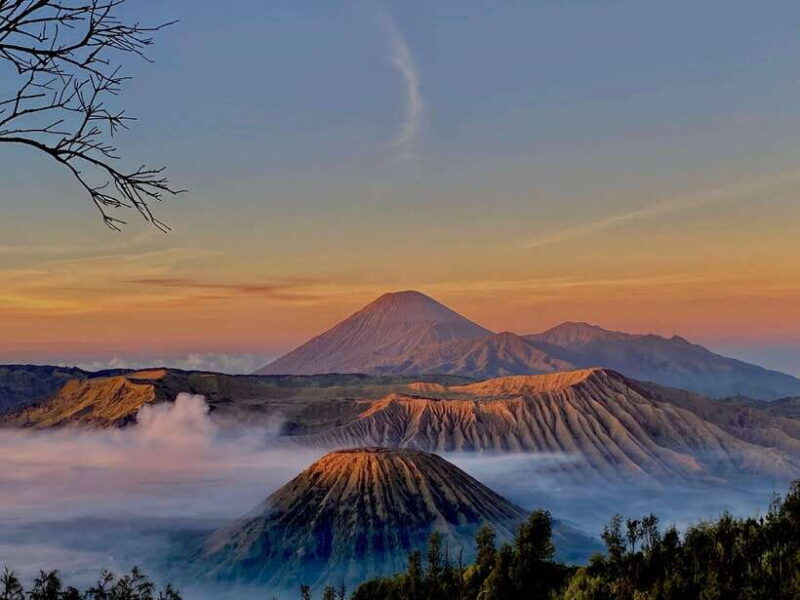from-malang-surabaya-mount-bromo-and-ijen-crater-2-day-tour