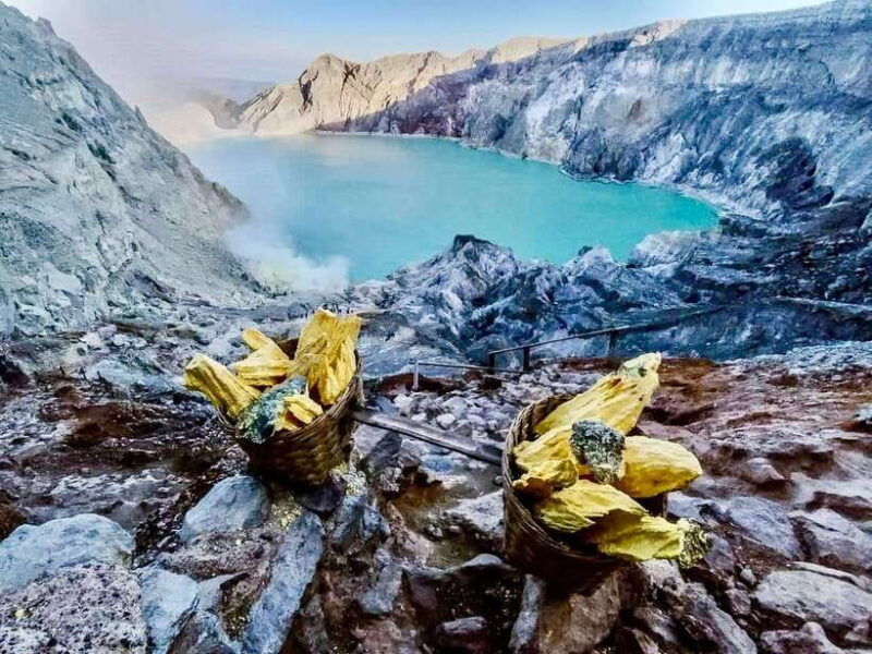 from-malang-surabaya-mount-bromo-and-ijen-crater-2-day-tour