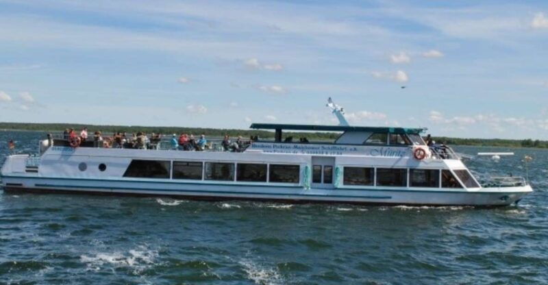 from-malchow-panoramic-canal-trip-to-the-plauer-lake