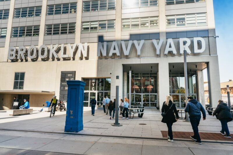 from-manhattan-half-day-brooklyn-food-and-culture-bus-tour