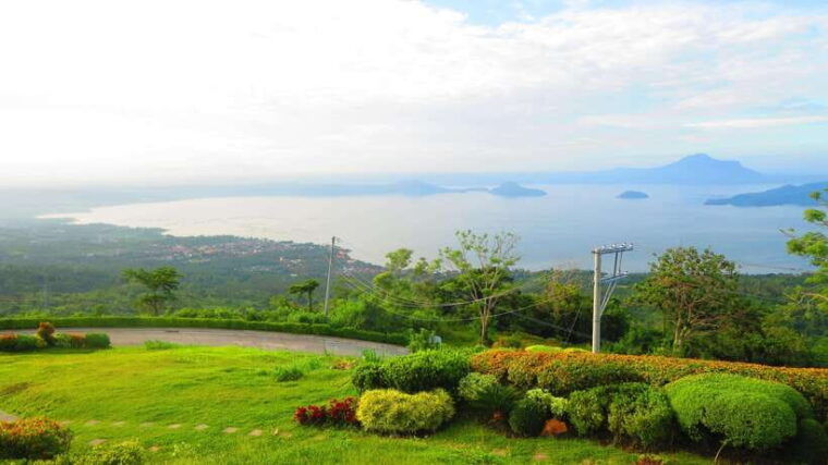 from-manila-tagaytay-countryside-wonders-a-half-day-tour