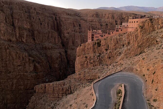 From Marrakech To Fes: 3-Day Desert Tour with Food and Hotel - Who Should Consider This Tour?