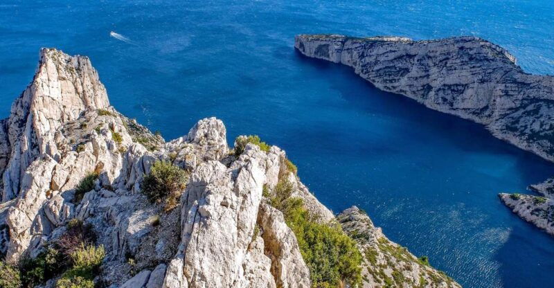 from-marseille-calanques-national-park-guided-hike