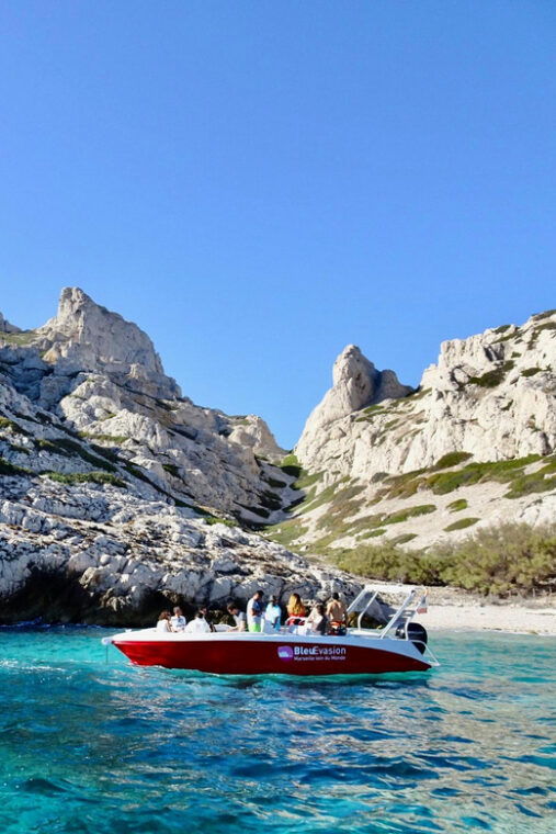 from-marseille-iconic-calanques-boat-tour-with-snorkeling