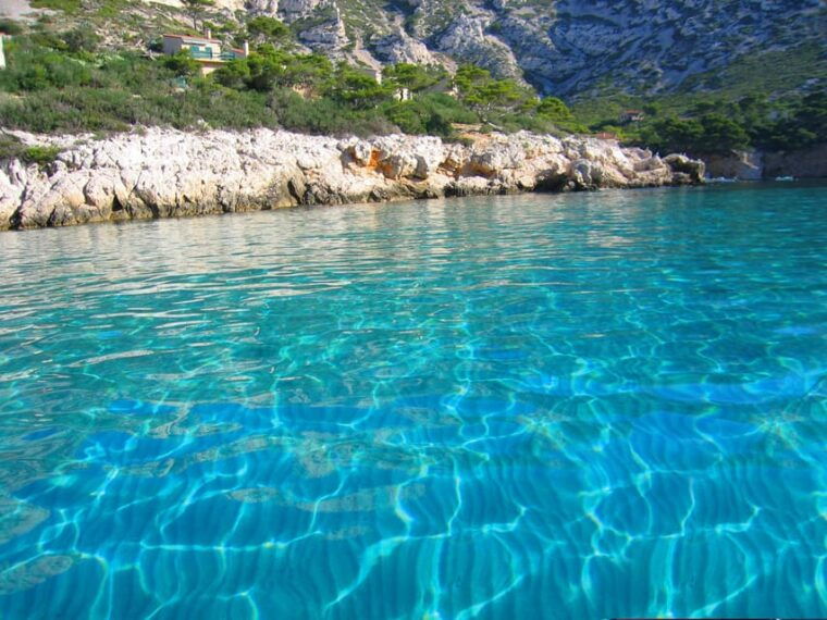 from-marseille-iconic-calanques-boat-tour-with-snorkeling