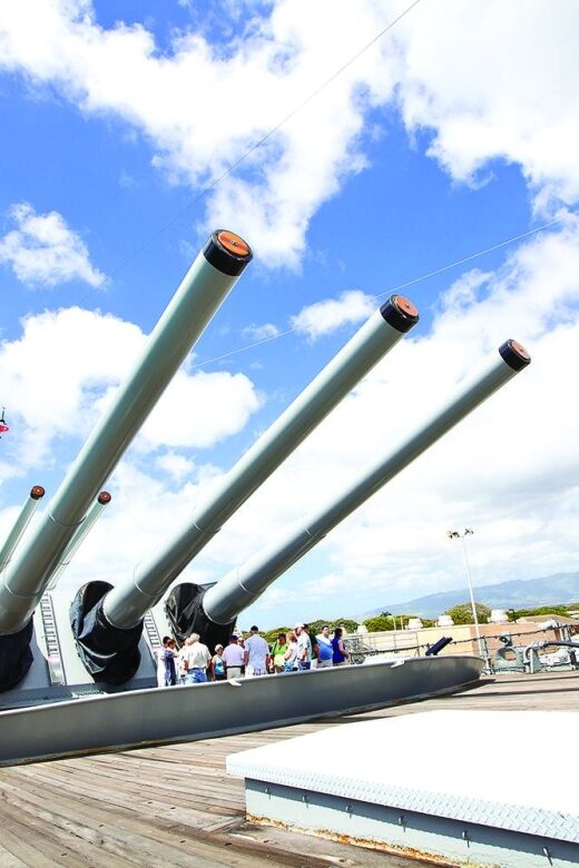 From Maui, Kauai or Kona: Pearl Harbor Heroes Deluxe - A Practical Guide to the Pearl Harbor Heroes Deluxe Tour