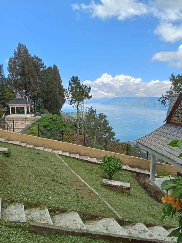 From Medan City: 1-Day Trip to Lake Toba - Exploring Lake Toba: A Natural Wonder with a Rich Backstory