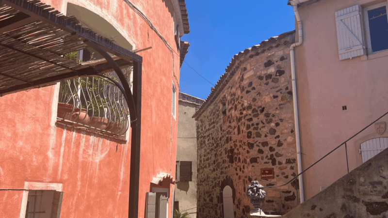 from-medieval-evenos-to-bandol-wines-a-taste-of-provence