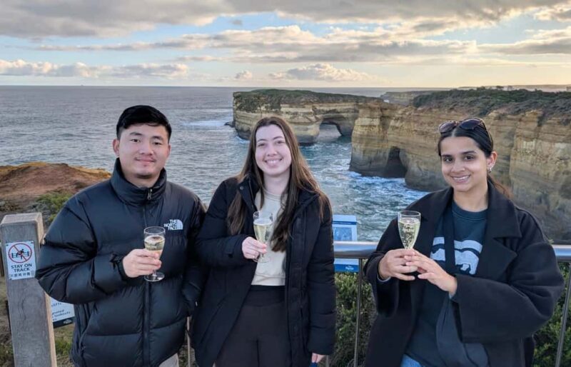From Melbourne: Great Ocean Road, Dingos, Sparkling & Lunch - Exploring the Itinerary: From Melbourne to the Coast and Beyond