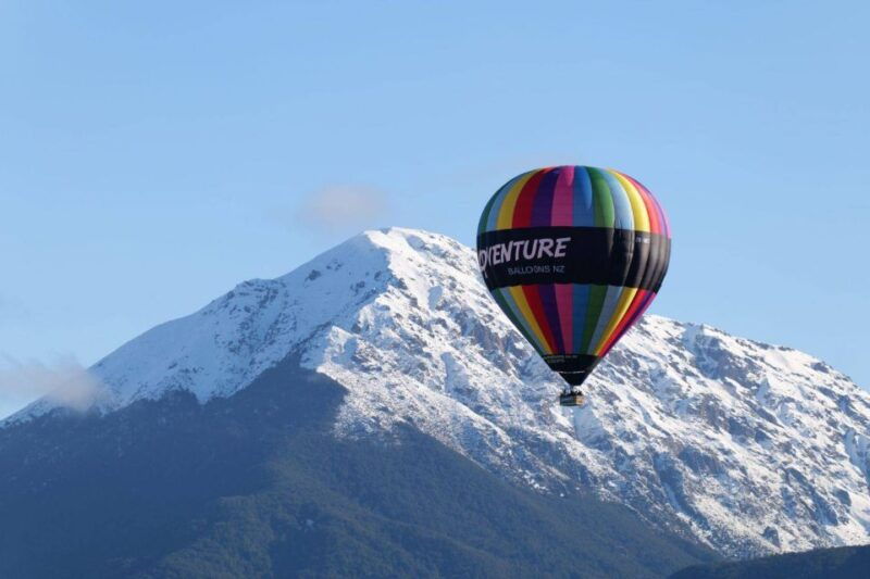 from-methven-hot-air-balloon-flight-in-canterbury-with-wine