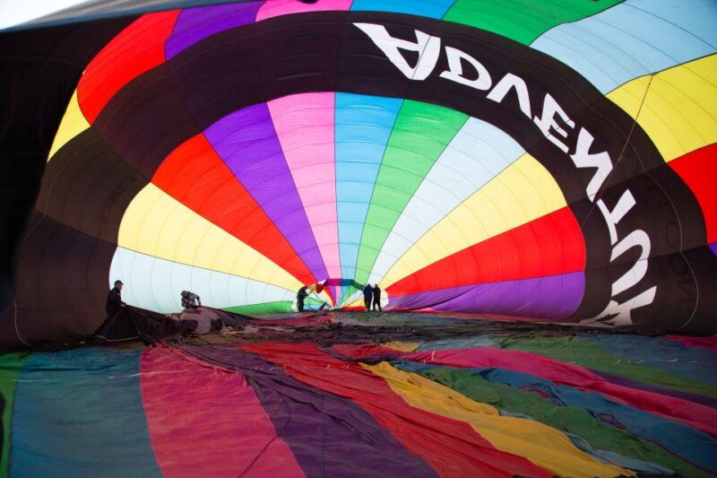from-methven-hot-air-balloon-flight-in-canterbury-with-wine