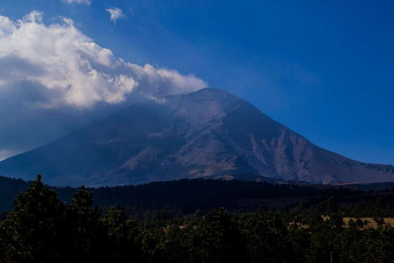 From Mexico City: Hike Iztaccihuatl Volcano with an Alpinist - Who Should Consider This Tour?