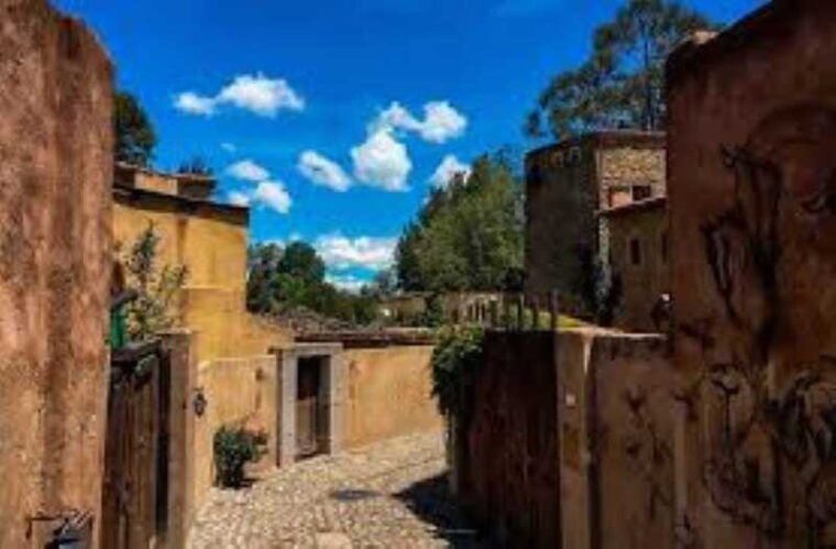 from-mexico-city-picturesque-valquirico-village-day-trip