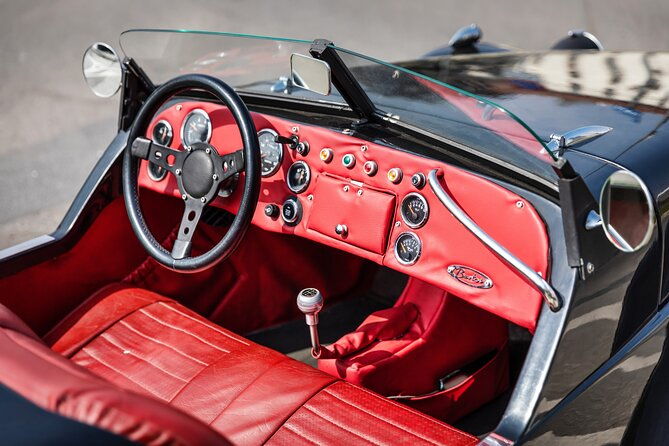 from-milan-drive-a-vintage-car-on-lake-como