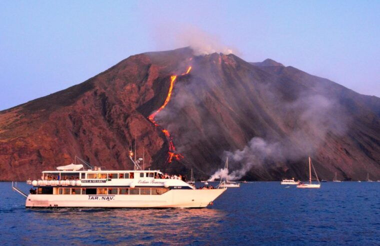 from-milazzo-panarea-and-stromboli-sunset-cruise