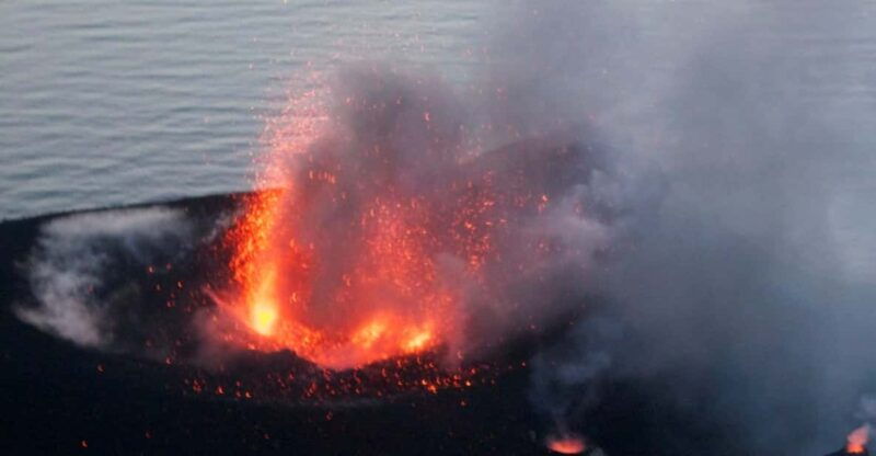 from-milazzo-panarea-stromboli-boat-trip