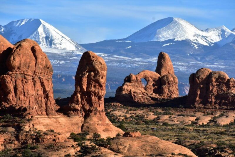 from-moab-arches-national-park-4x4-drive-and-hiking-tour