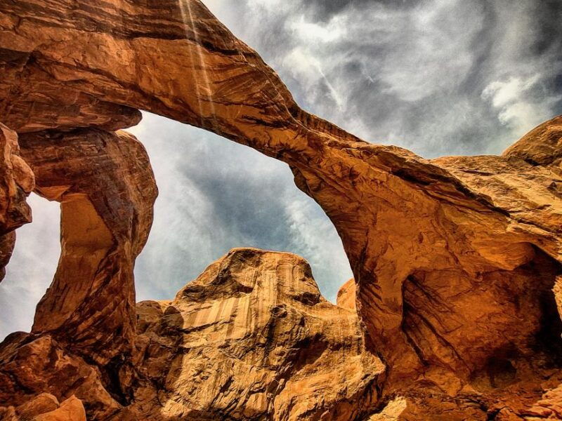from-moab-arches-national-park-4x4-drive-and-hiking-tour
