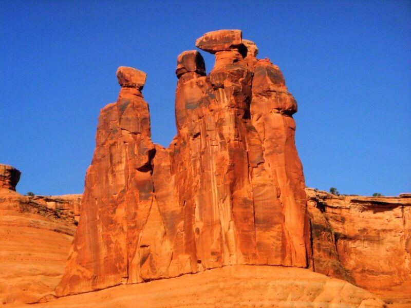 from-moab-arches-national-park-4x4-drive-and-hiking-tour