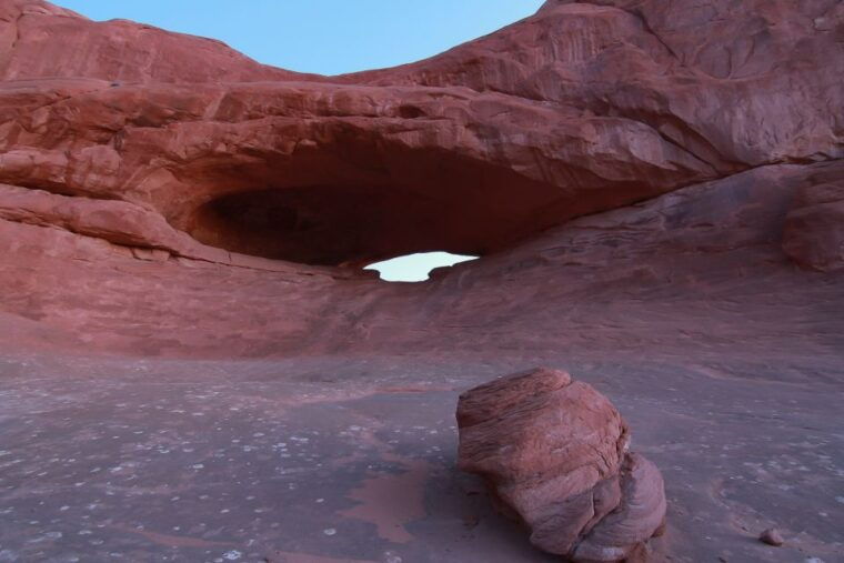from-moab-arches-national-park-4x4-drive-and-hiking-tour