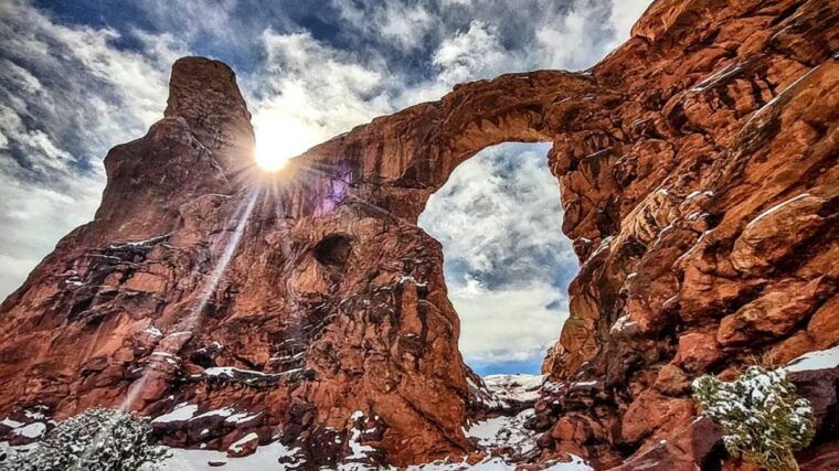 from-moab-arches-national-park-4x4-drive-and-hiking-tour