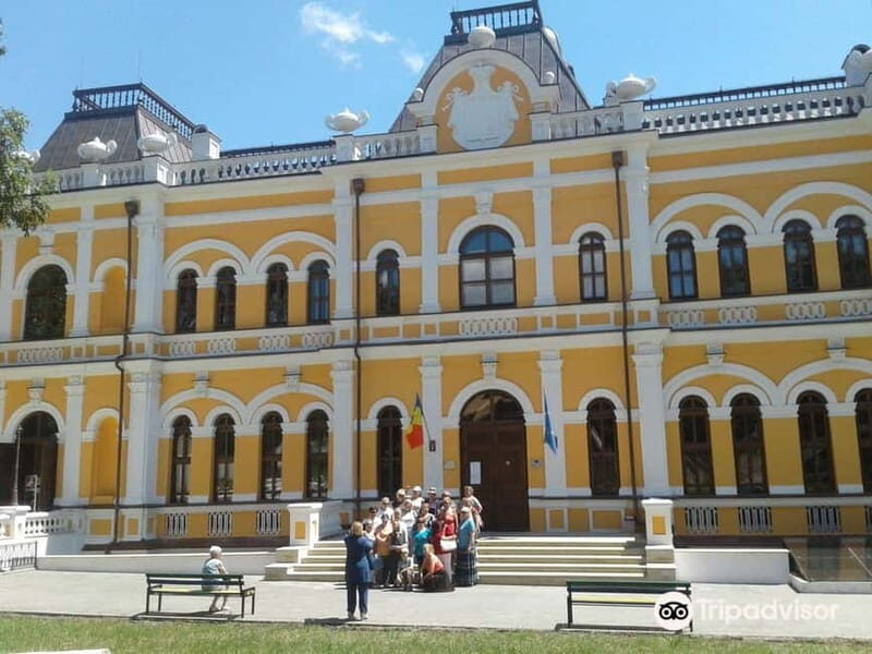 from Moldova: Manuc Bei mansion -Milesti Mici wine cellar - Who Is This Tour Best For?
