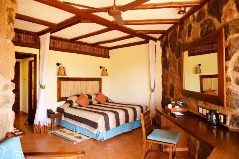 From Mombasa/Diani: 2-Days 1-Night Tsavo East Private Safari - Who is This Safari Best For?