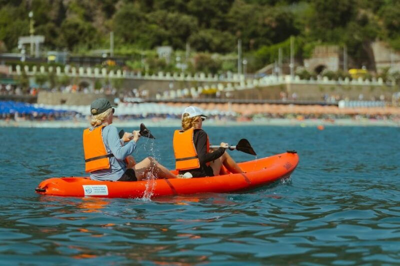 from-monterosso-to-vernazza-guided-cinque-terre-kayak-tour