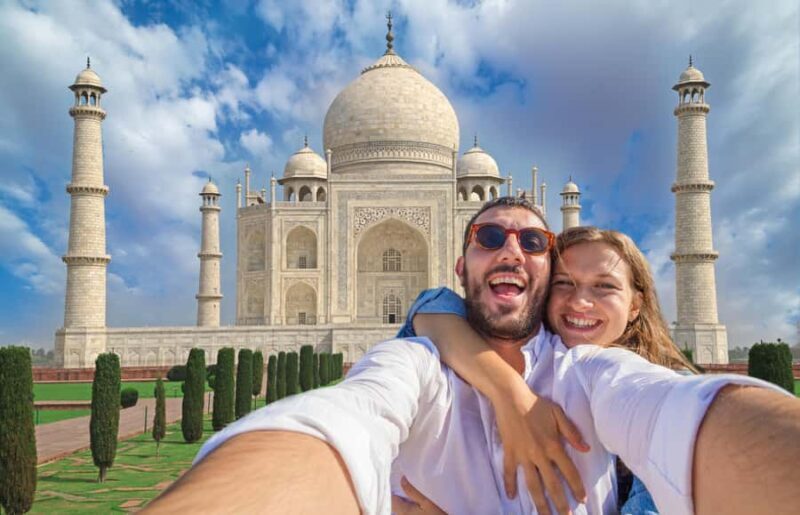 From Mumbai: Overnight Taj Mahal Tour with Flight & Hotel - Key Points