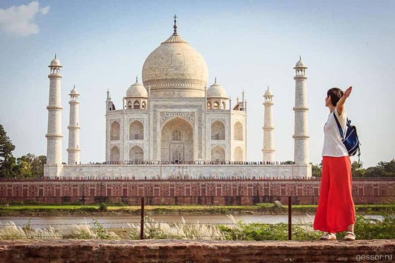 From Mumbai: Overnight Taj Mahal Tour with Flight & Hotel - Value for Money