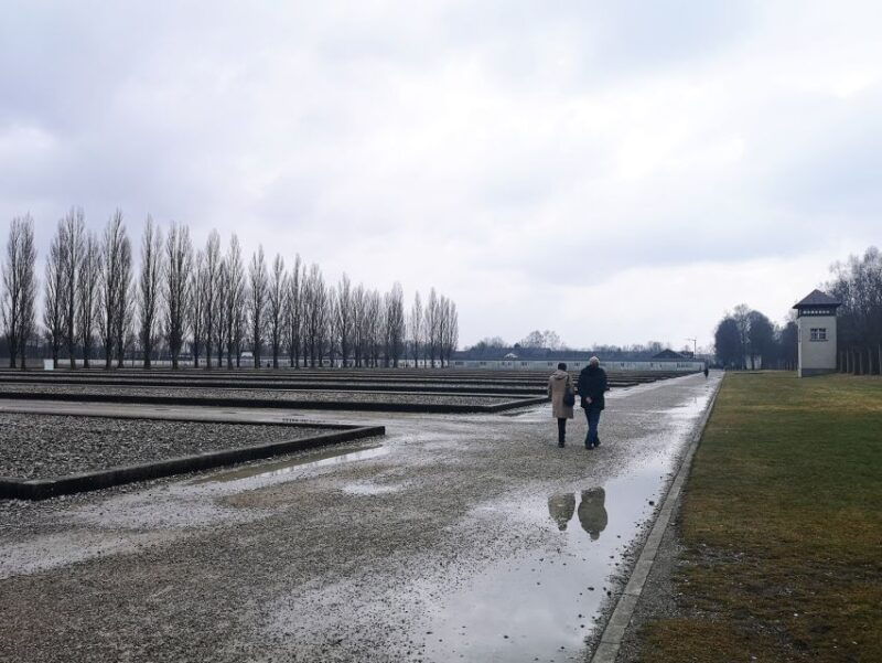 from-munich-dachau-memorial-site-tour-in-spanish