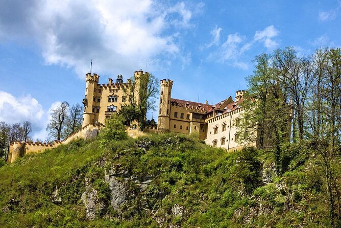 from-munich-fairytale-castle-excursion-to-neuschwanstein-palace