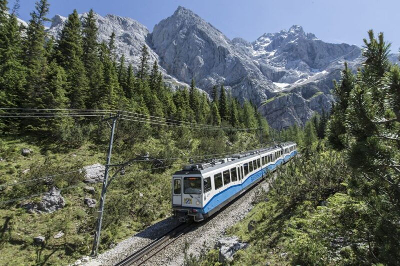 from-munich-germanys-highest-peak-zugspitze
