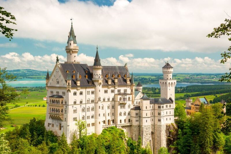 from-munich-neuschwanstein-castle-full-day-trip-by-van