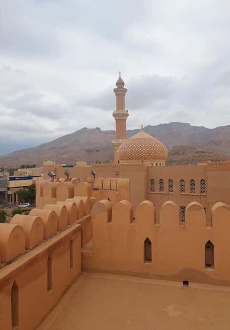 From Muscat: Nizwa and Jebel Akhdar Tour with Lunch - Exploring Nizwa’s Historical Heart