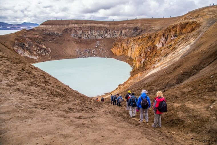 from-myvatn-lake-askja-volcano-wilderness-super-jeep-tour