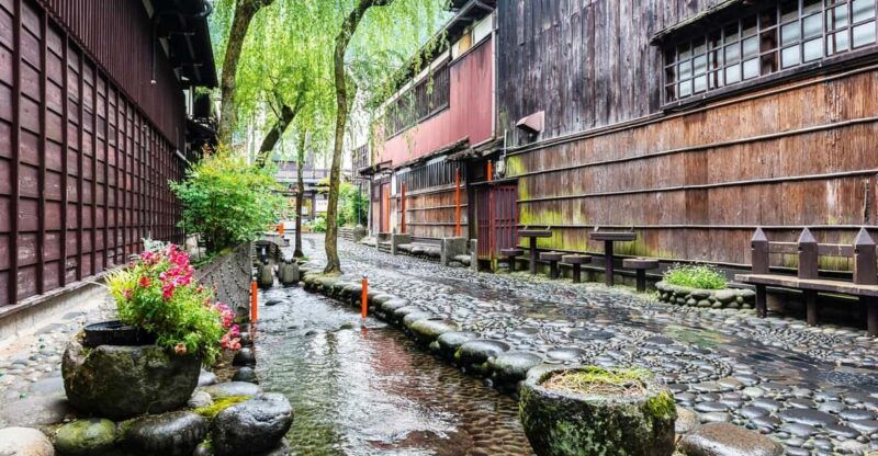 from-nagoya-gujo-hida-takayama-and-shirakawa-go-day-tour