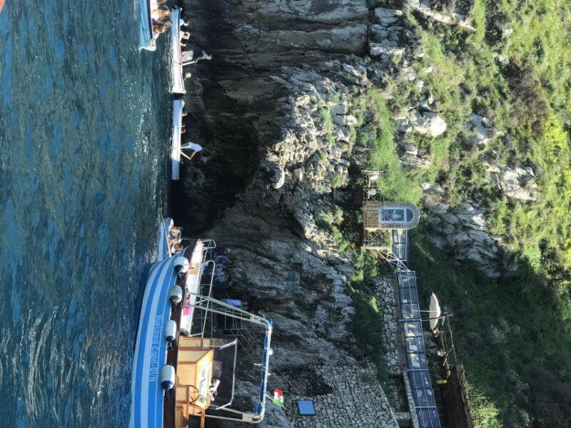 from-naples-blue-grotto-and-capri-trip