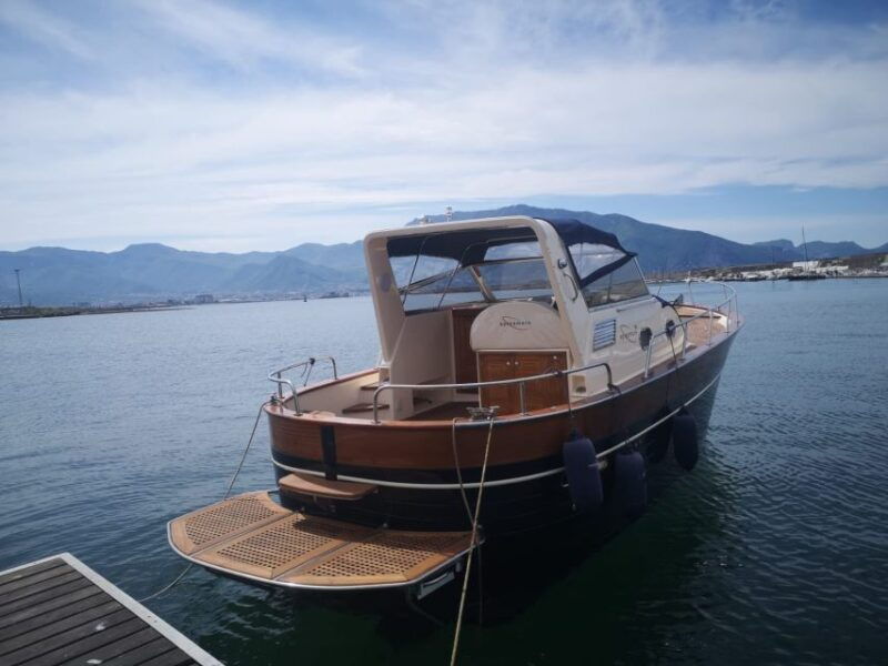 from-naples-boat-tour-to-capri-island-with-aperitiv